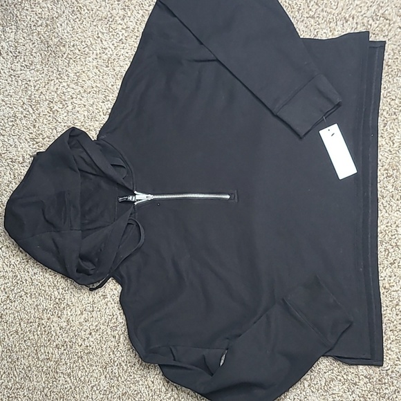 Calvin Klein Cropped 1/2 Zip Sweatshirt - Picture 1 of 5
